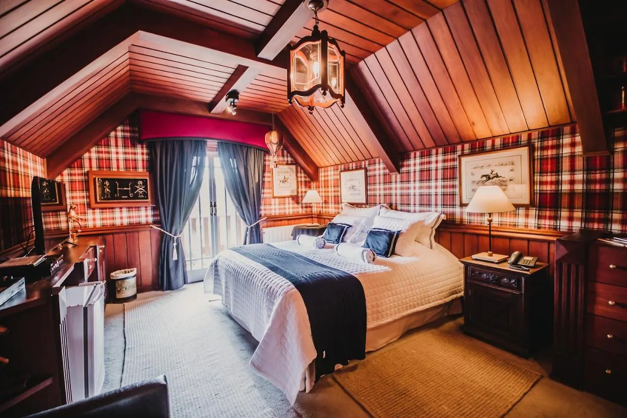 Chateau La Villette Campos do Jordao Guest house