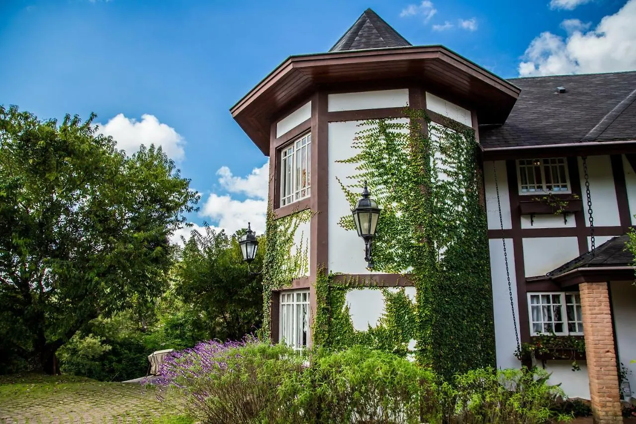 Guest house Chateau La Villette Campos do Jordao